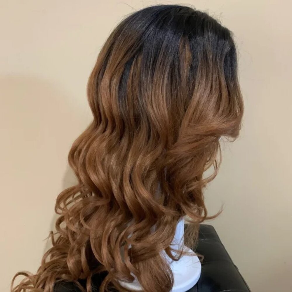 3 Wigs Bundle - Picture 5 of 10